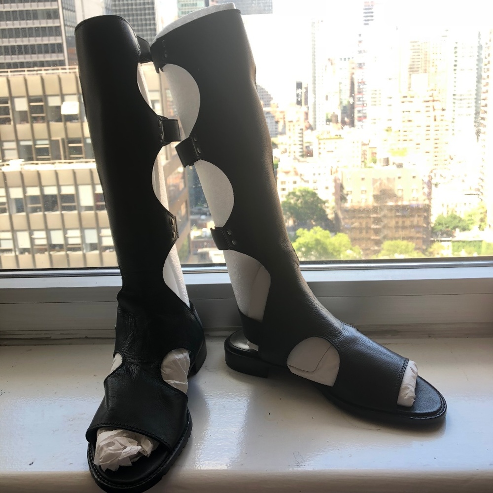 Stuart Weitzman Gladiator Sandals size 7